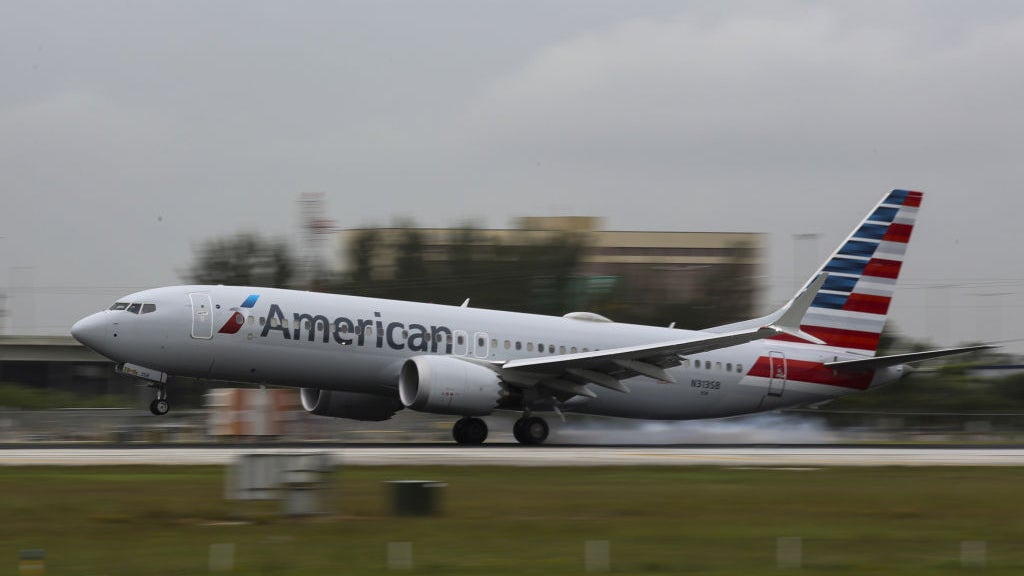 American Airline plan on the tarmac