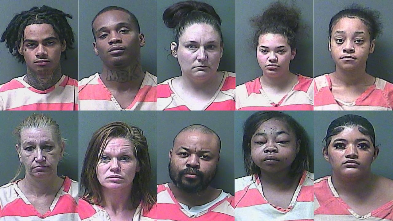 Hardee’s Employees Caught Stealing Card Numbers to Bail Out Inmates