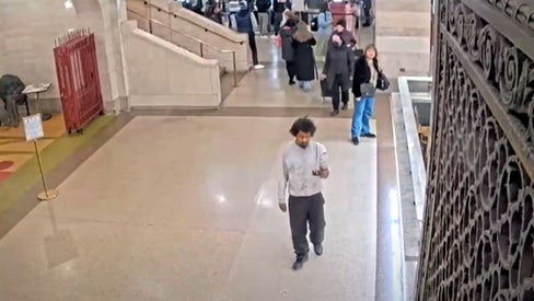 suspect walking in Grand Central Terminal