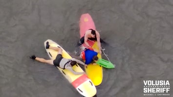 Florida Sheriffs handcuffed suspect while he is still in the water