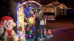 Arizona Community Decorates Christmas Commode in Unusual Holiday Tradition