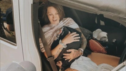 Gayla Thompson giving birth in her car