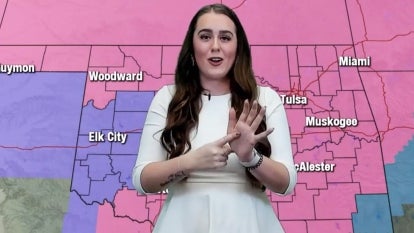 Meet Mikalya Smith, a Talented Texas Meteorologist Who Does Weather Reports in Sign Language 