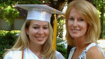 Mom of Missing Teen Natalee Holloway Goes to Aruba for Answers
