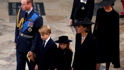 Royal Family Members Walk Behind Queen Elizabeth’s Coffin 
