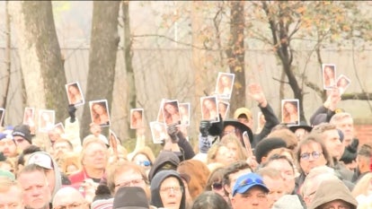 Lisa Marie Presley’s Graceland Public Memorial Packed