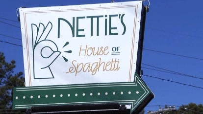 Restaurant That Banned Kids Under 10 Responds to Public Outcry