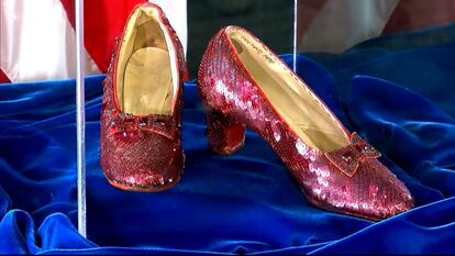 Man Charged With Theft Over ‘Wizard of Oz’ Ruby Slippers 