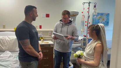 wedding ceremony in delivery room