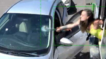Barista Smashes Customer's Windshield 