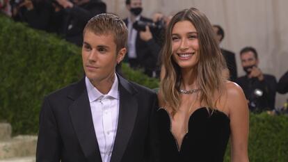 Justin Bieber Helped Choose Hailey’s 1st Manicure as a New Mom