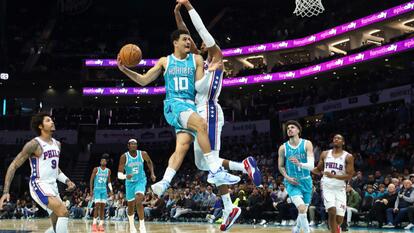 Charlotte Hornets Apologize After Taking Back PS5 From Fan 