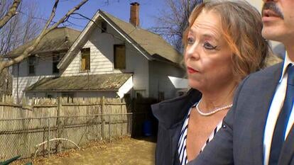 Boarded up house / Accused stepmom standing in court