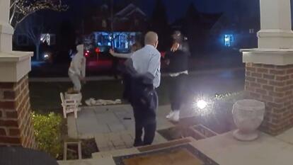 Couple Robbed by Masked Gunmen 