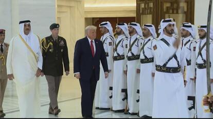 Donald Trump being received in Qatar