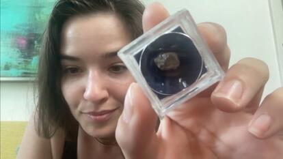 Woman Find 2.3 Carat Diamond