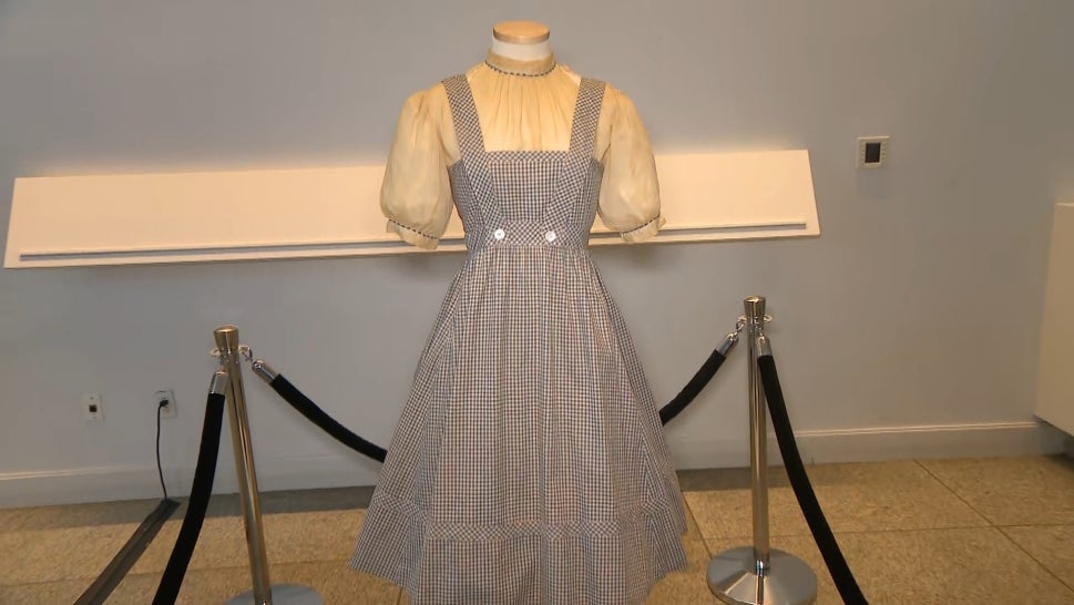 ‘Wizard of Oz’ Dress Expected to Fetch $1M at Auction