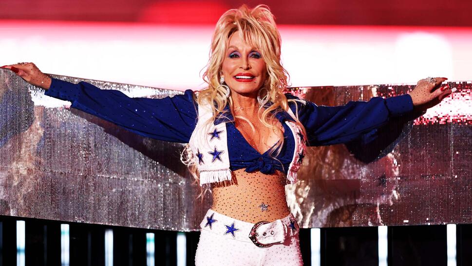 Dolly Parton during the NFL Thanksgiving Halftime Show