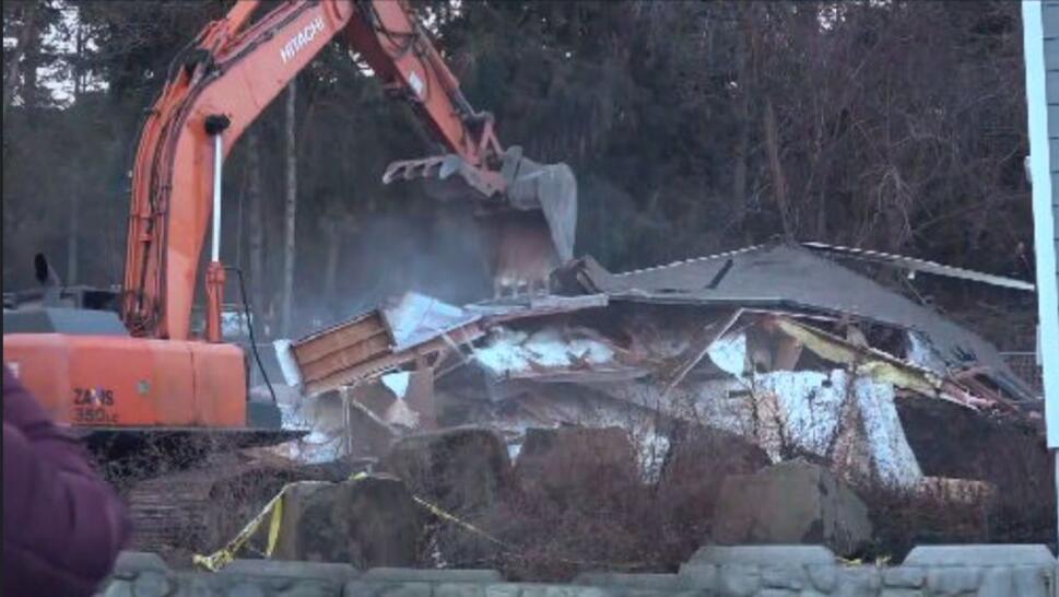 House being demolished