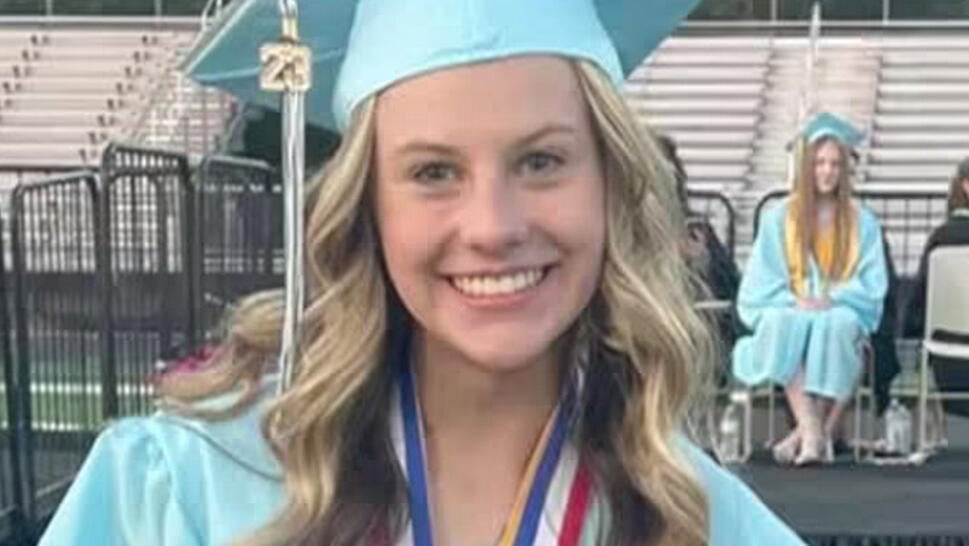 Pittsburgh Teen, 18, Was 'Fighting for Her Life,’ Put In Medically Induced Coma For Untreated UTI