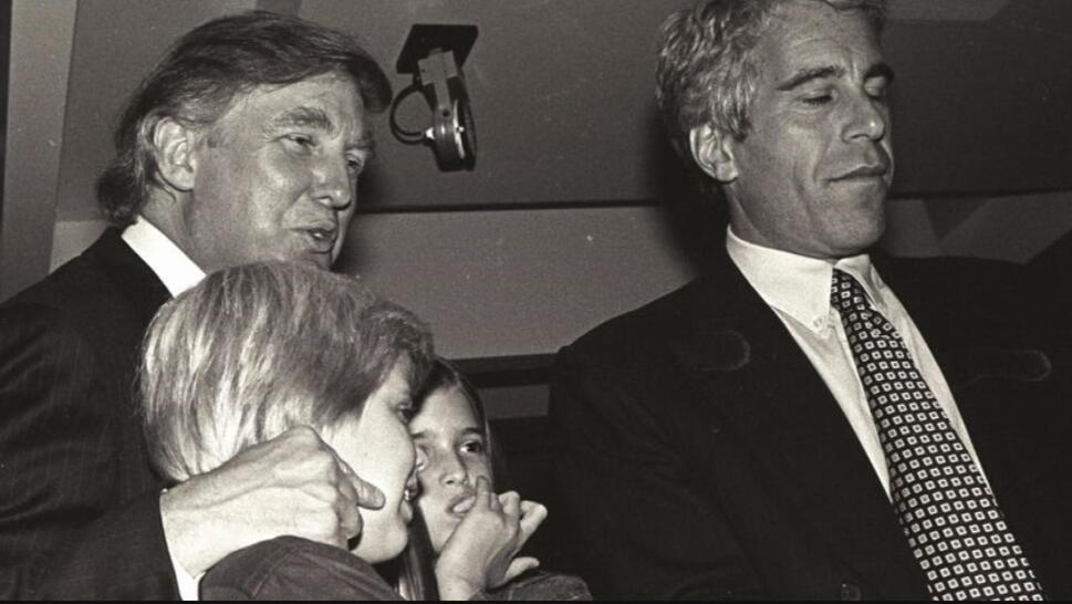 1993 photo of Donald Trump with Ivanka Trump, Eric Trump, Jeffrey Epstein