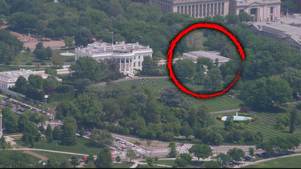 Above view of White House, red circle around East Wing, site of proposed ballroom