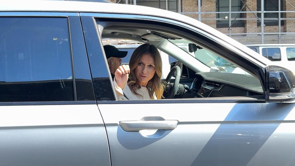 Hand Signal Used to Alert Suspected Domestic Violence