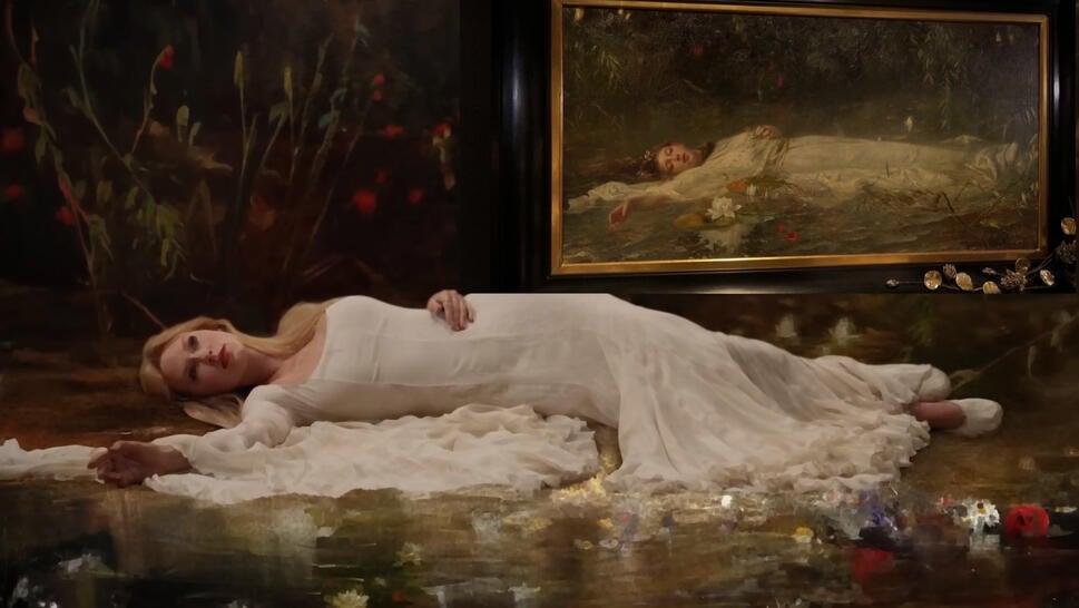 Taylor Swift mimicking painting of Ophelia in new music video.