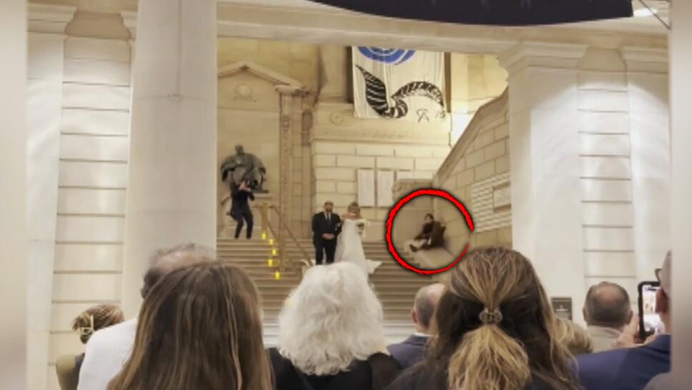 Viral Wedding Planner Slide