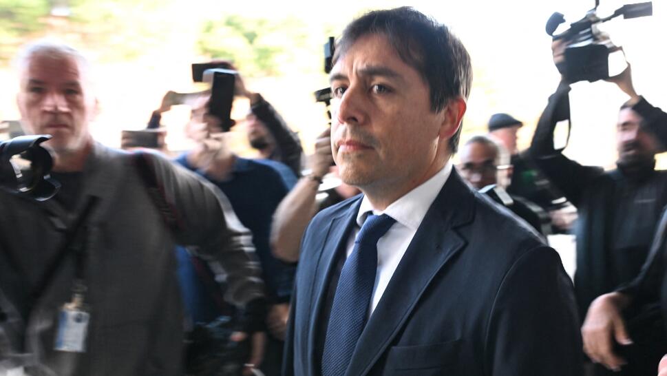  Dr. Salvador Plasencia