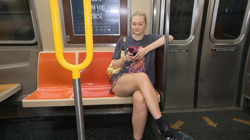 Mass Transit Riders Are Wearing Baggy Clothes for ‘Subway Shirt' Trend 