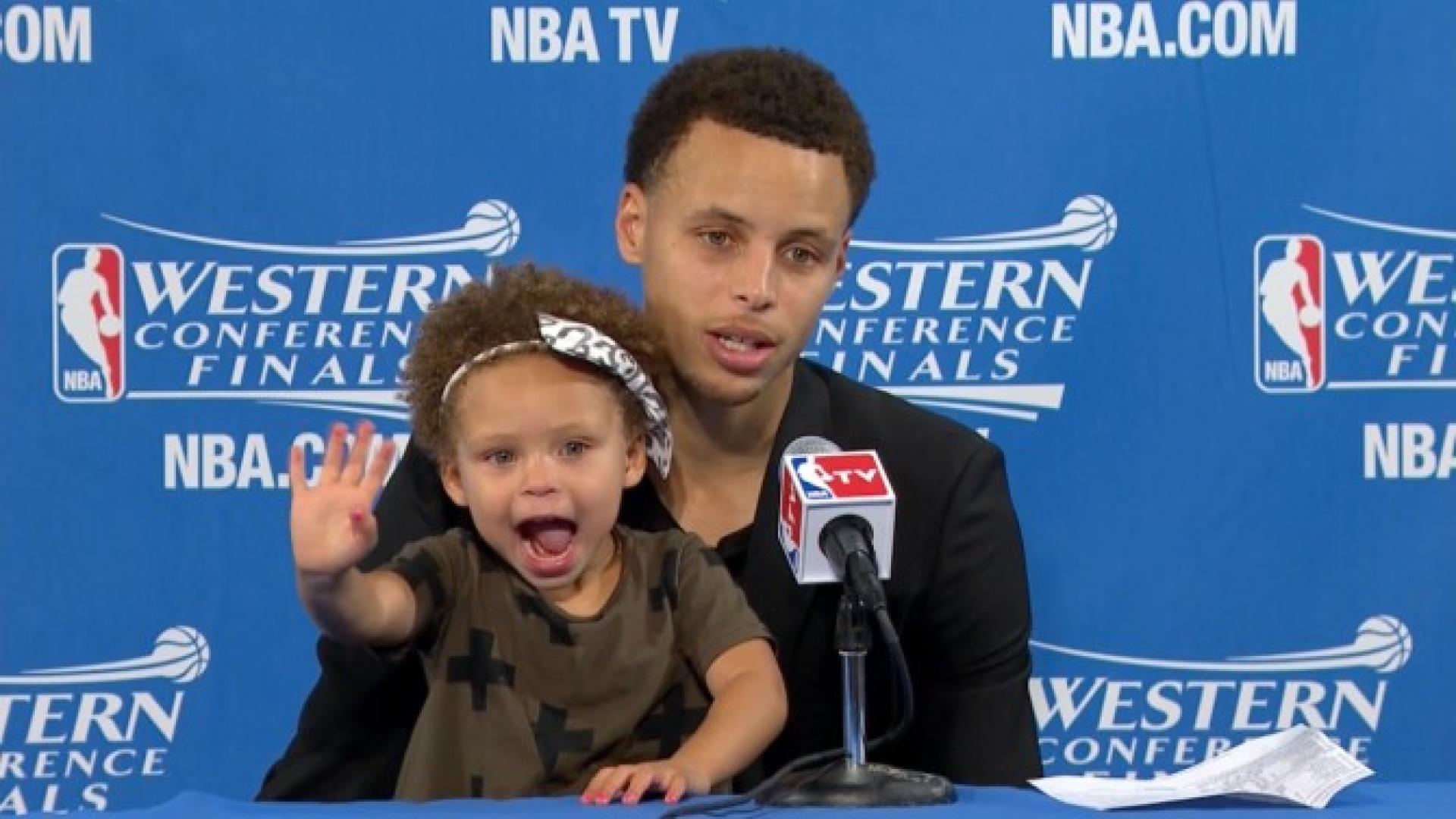 Watch Stephen Curry's Adorable 2-Year-Old Daughter Steal the Show at NBA Postgame  Interview | Inside Edition