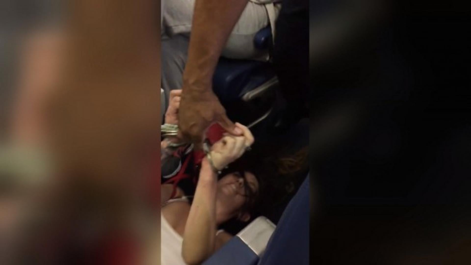 https www insideedition com headlines 17300 dad arrested after leaving autistic adult daughter to die in hot rv with her twin 2016 07 01t02 36 04 07 00 dad charged with neglect after twin daughter with autism dies in hot rv a dad apos s daughter