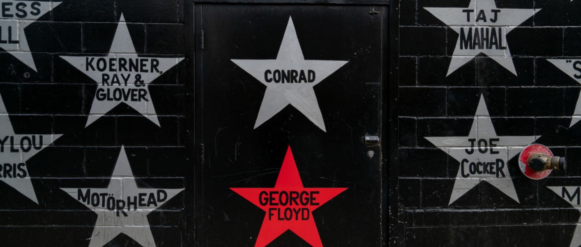 Star with George Floyd's name