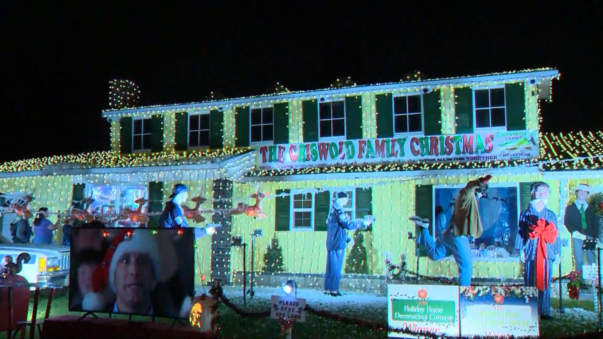 Homeowner Could Face Fines for \'National Lampoon\'s Christmas ...