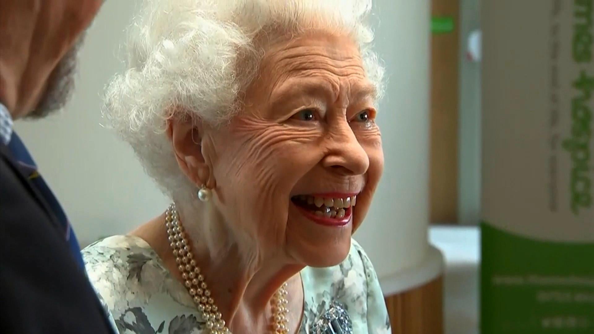 Here Are Some of Queen Elizabeth II's Most Witty And Funny Moments | Inside  Edition
